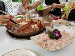 -墨居上隐·院子里火锅(峨眉店)