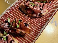 番茄黑橄榄意式脆面包片-Terrace 8 八号露台(波特曼丽思卡尔顿店)