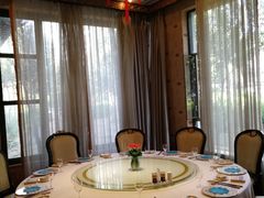 包厢-鹊华居·地道鲁菜·海鲜·融合味(大明湖店)