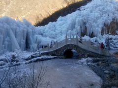 -大平台龙居瀑布旅游区