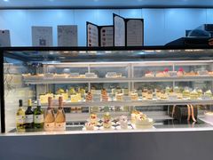 面包甜点陈列柜-PETIT PARIS 小巴黎(花园道店)