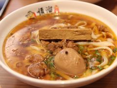 -顺溜·手工刀削面·黑金店(铜锣湾店)