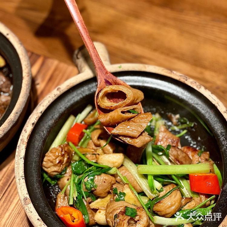 打卡南宁首家老字号头牌啫煲[胜利]