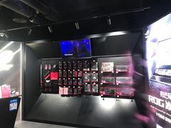-ROG玩家国度(美罗城店)
