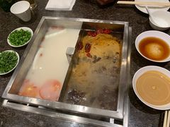 -皇城老妈·大连海鲜火锅(港湾店)