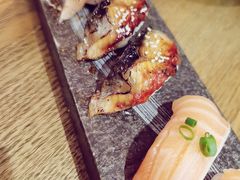 火焰三文鱼皮寿司-渔井食堂(新洲店)