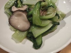 -渝信川菜 · 川味家常菜(财富购物中心店)