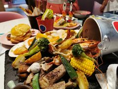 -水桶王国主题餐厅·聚会·生日派对·亲子活动·家庭套餐(亚龙湾希尔顿店)