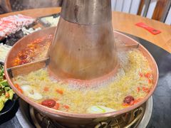 -果松木炭酸菜铜火锅·外婆参鸡汤