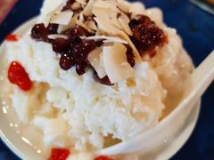 冰汤团-马路边边麻辣烫联盟路店