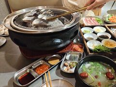 -围炉肉舍•炭烤活鳗•丹东海鲜烤肉(步行街店)