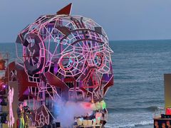 -北戴河碧螺塔海上酒吧公园