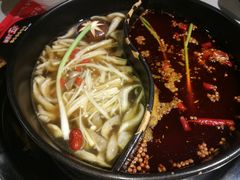 鸳鸯锅-钢管厂五区小郡肝火锅串串香(清河店)