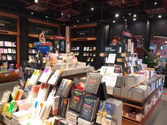 -西西弗书店&矢量咖啡(凯德晶萃广场店)