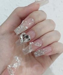 -悦指间美甲美睫