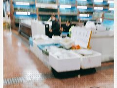 -渔人湾码头海鲜市场负二楼