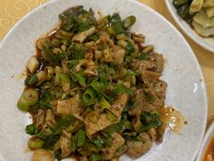 -茅屋大酒店