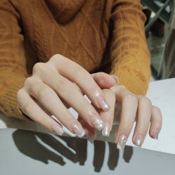 -艾珂·美甲美睫