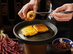 -包整·丝娃娃(一览甲秀楼风景店)