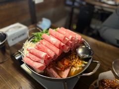 部队锅-MI WU FACTORY米屋美食工厂餐厅(绿地店)