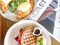 -ROAST coffee & eatery
