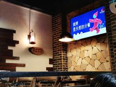 大堂-何师烧烤Pro ·江湖川菜·小龙虾·精酿(太古里旗舰店)
