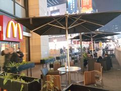 露天位-麦当劳(龙湖时代天街店)