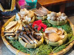 -慢丽江·云南野生菌土鸡锅(付家庄店)