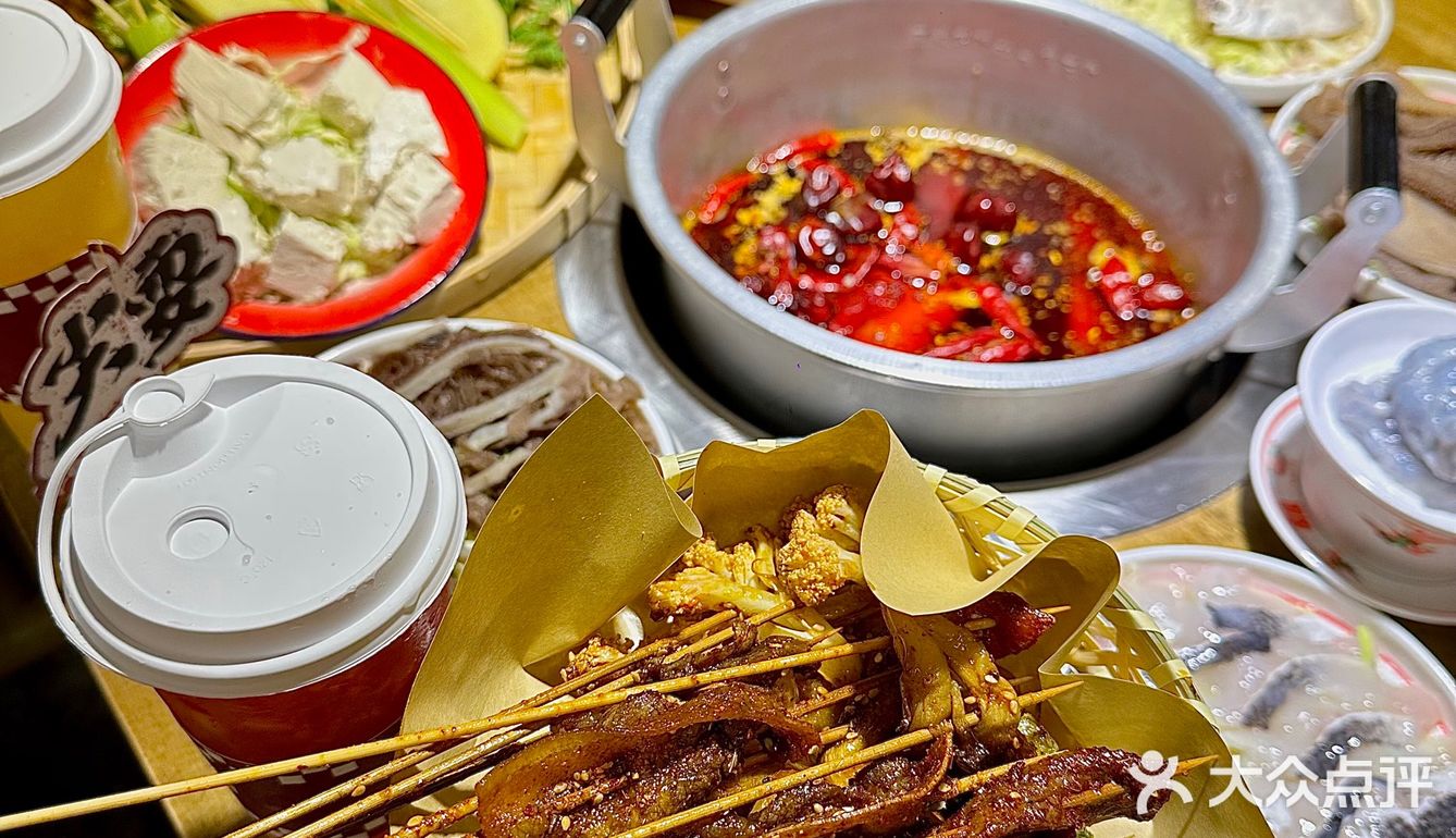 可以永远相信！昆明人排队都要吃的串串！ 