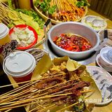 可以永远相信！昆明人排队都要吃的串串！ 