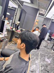 -藤野造型•烫染专业店