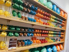 -m豆巧克力世界(上海世茂广场店)