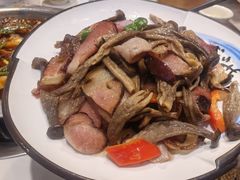 -乡土特色.冷锅鱼.牦牛肉汤锅