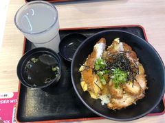 -UDON DON BAR