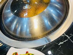 -袁小二大东北铁锅炖(吉祥村总部)