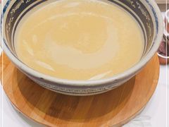 -新世界·过桥米线宴