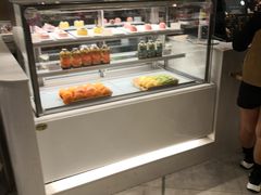 面包甜点陈列柜-奈雪的茶(华侨城创意园店)