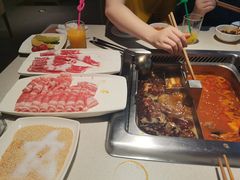 -海底捞火锅鲜切牛肉主题店(长寿路店)