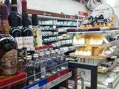 -全家便利店(王府井大街店)