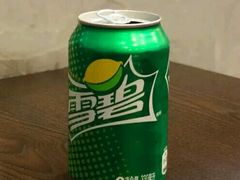 小雪碧听装-小溪桥三号院子(华庄店)