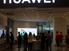 -华为授权体验店(中山公园来福士)