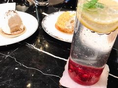 草莓气泡水-朱迪小铺.半糖奶油蛋糕(海汇港店)
