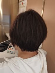 -一東造型烫发染发