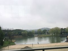 -上海佘山世茂艾美酒店