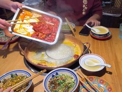 -洱火云南酸菜牛肉火锅(石景山当代商城店)