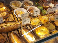 -天井·丑面包搭咖啡