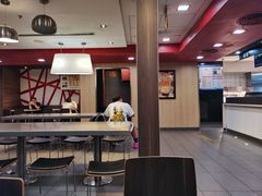 大堂-麦当劳(花城大道华穗路店)