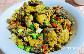 Fried Tofu with Pork Shank Meat