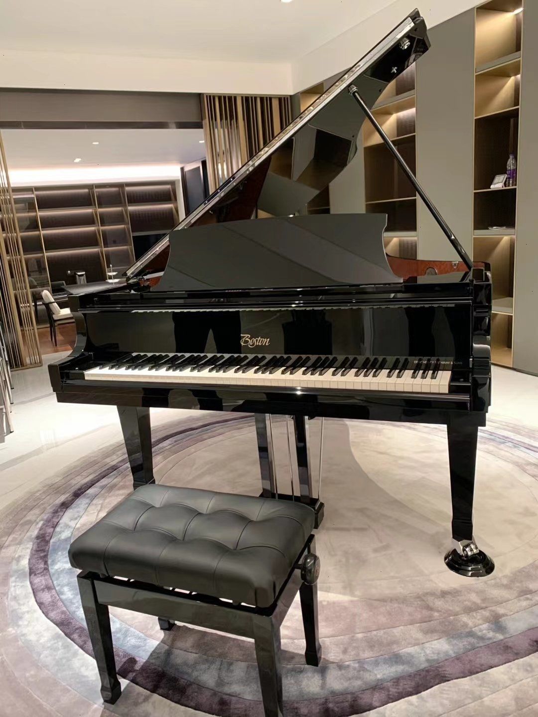 施坦威顶级三角钢琴