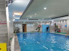 -小蓝鲸游泳培训基地(石景山店)